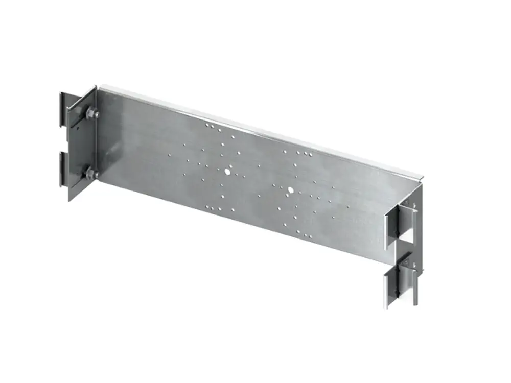 TECE Armaturentraverse aus Metall für die Montage von Armaturen, mit durchgehender Bohrung und seitlichen Befestigungselementen.